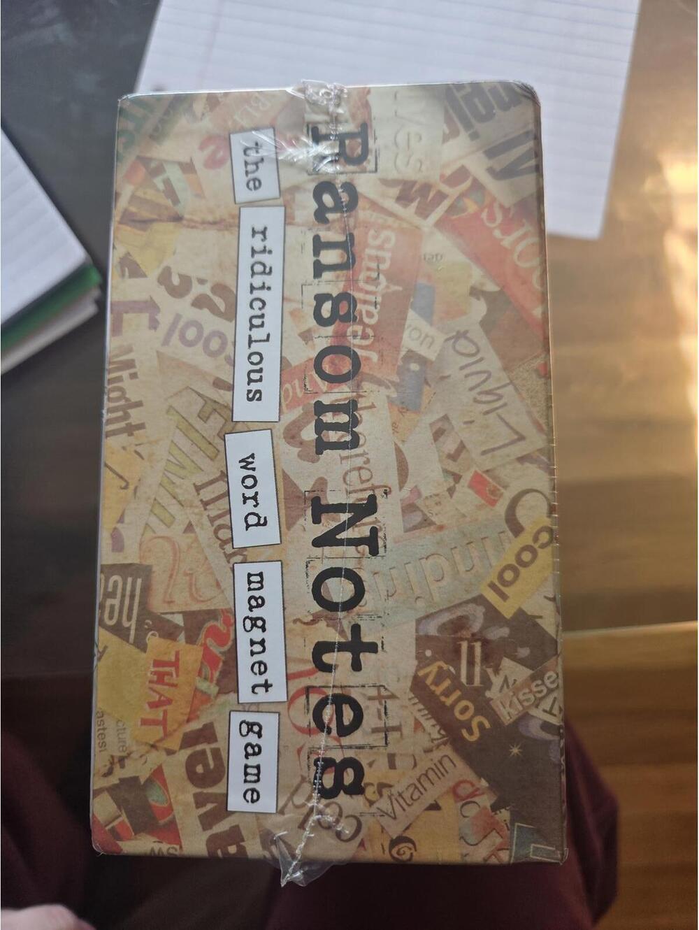( sealed) Ransom Notes - The Ridiculous Word Magnet Game - Picture 8 of 8